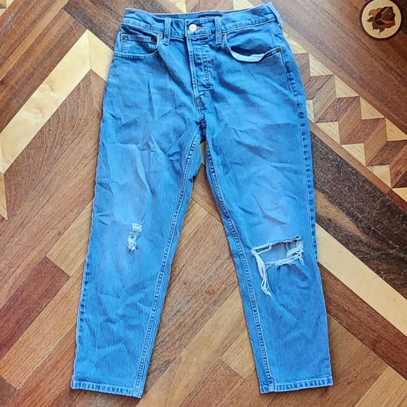 Lucky Brand High Rise Light Wash Destroyed Relaxed Taper Jeans Size 2/26 - Picture 4 of 16